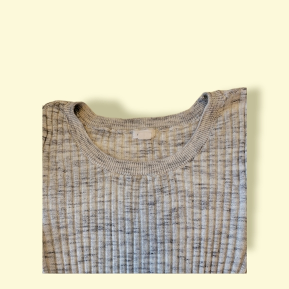 Long Sleeve Tee - Picture 4 of 4